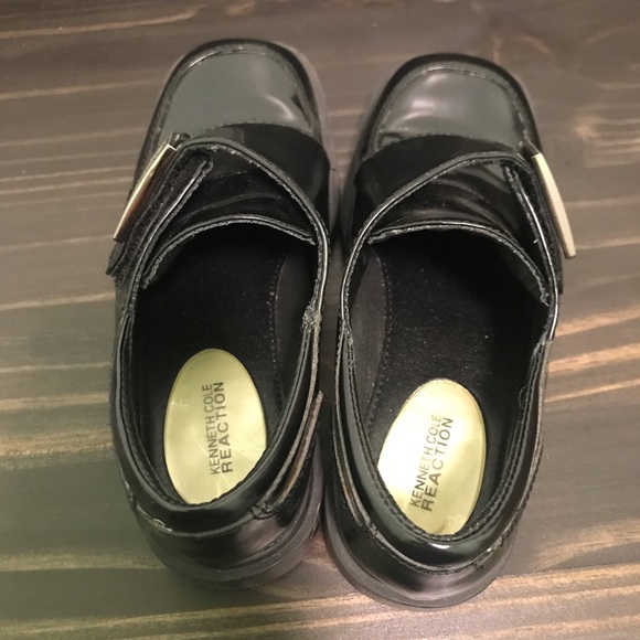 Kenneth Cole Reaction Boys Fast Cash Dress Shoes - Picture 6 of 10
